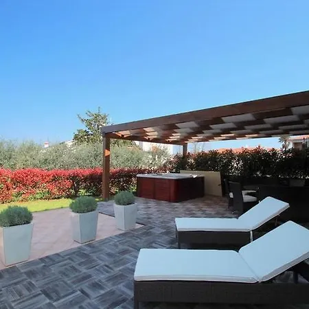 4 Star App Adriana With Sea View And Jacuzzi *