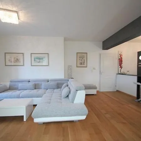 Appartamento 4 Star App Adriana With Sea View And Jacuzzi