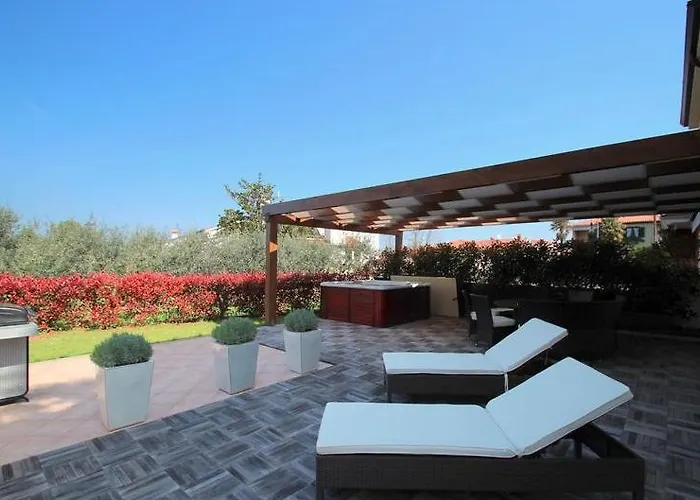 4 Star App Adriana With Sea View And Jacuzzi *