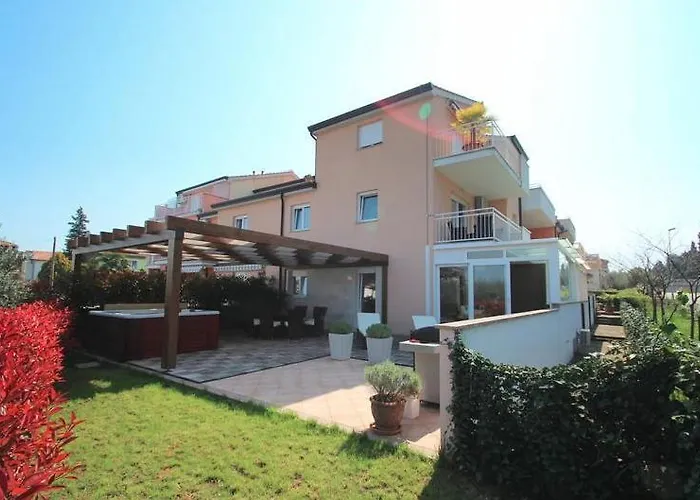 4 Star App Adriana With Sea View And Jacuzzi *