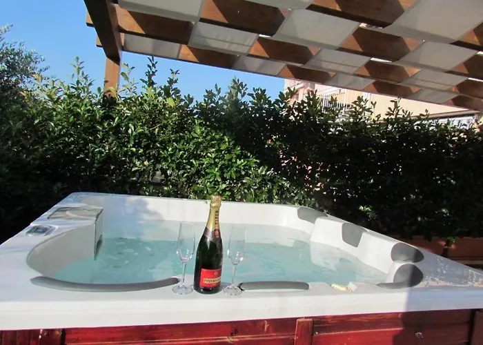 4 Star App Adriana With Sea View And Jacuzzi Appartamento *