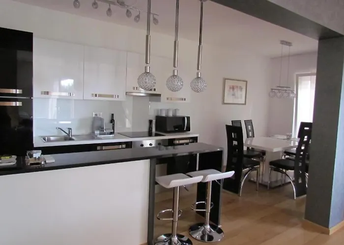 4 Star App Adriana With Sea View And Jacuzzi Appartamento